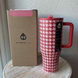 New HydroJug Red and White Houndstooth Bottle